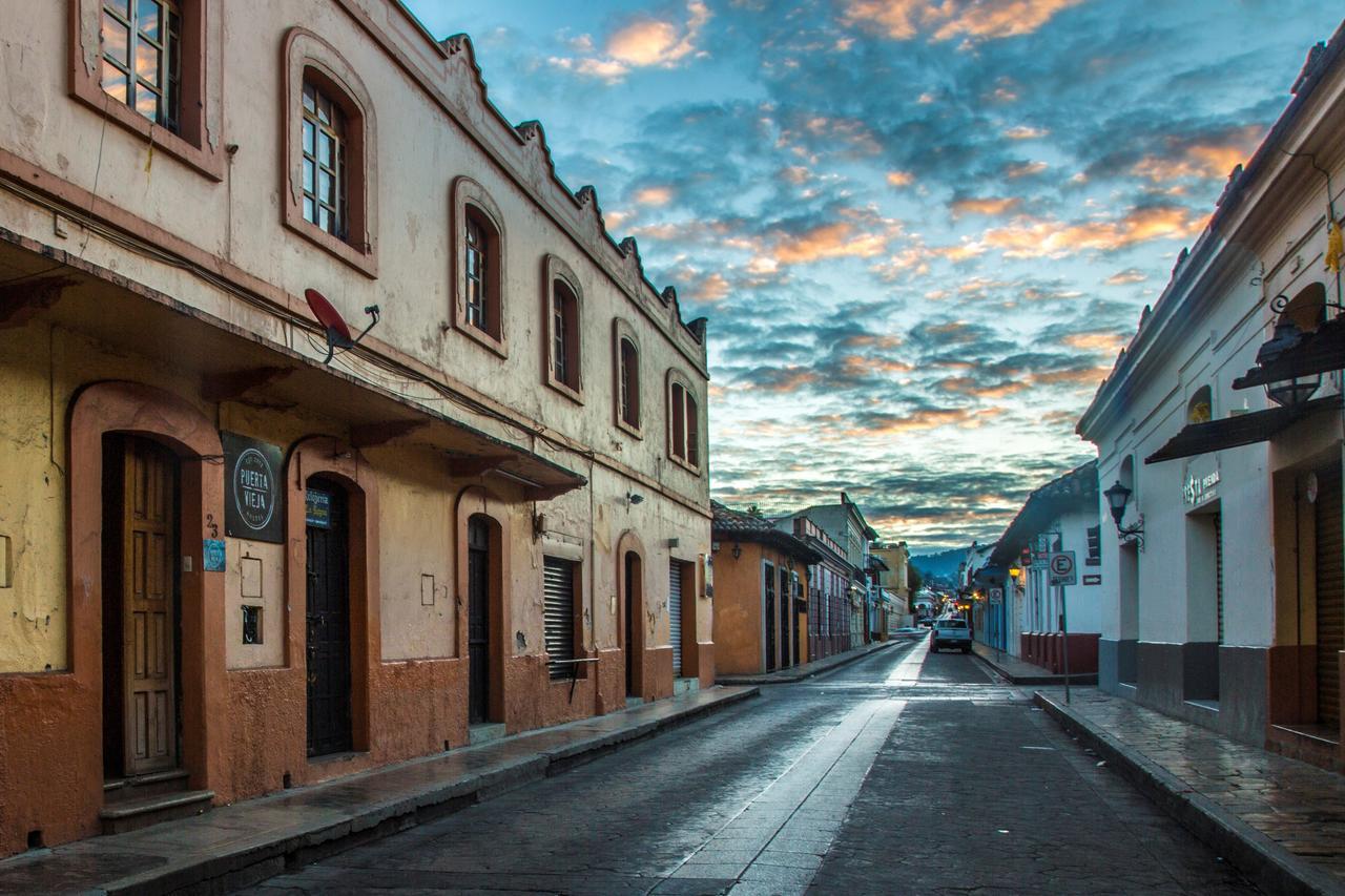 San Cristóbal de Las Casas Puerta Vieja Hostel מראה חיצוני תמונה